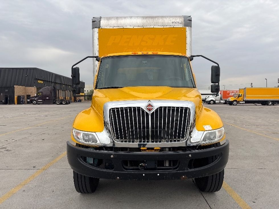 Medium Duty Box Truck-Light and Medium Duty Trucks-International-2021-MV607-Phoenix-AZ-207,276\n\t\tmiles-$ 41,250 - Image 2