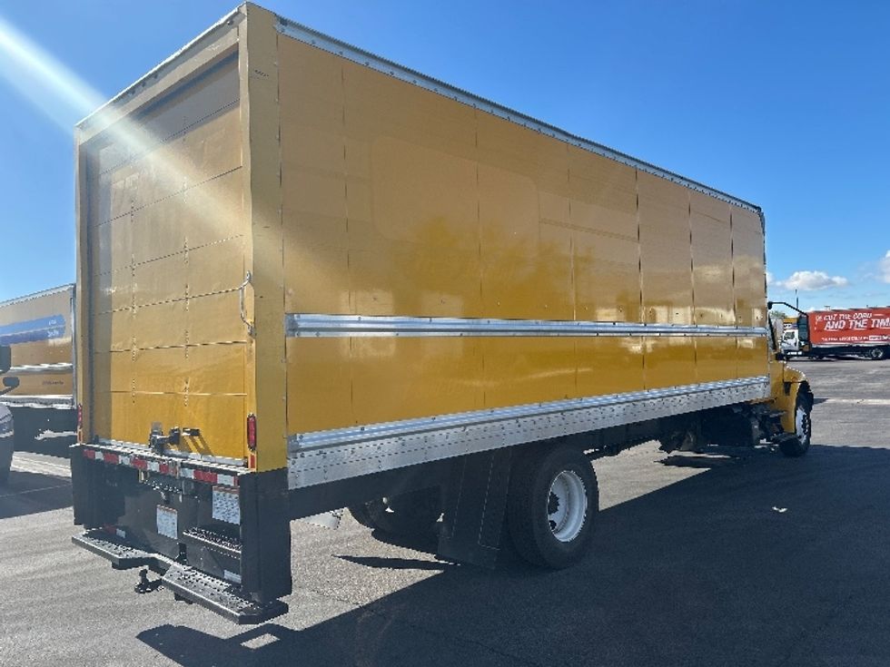 Medium Duty Box Truck-Light and Medium Duty Trucks-International-2021-MV607-Phoenix-AZ-208,408\n\t\tmiles-$ 41,000 - Image 12