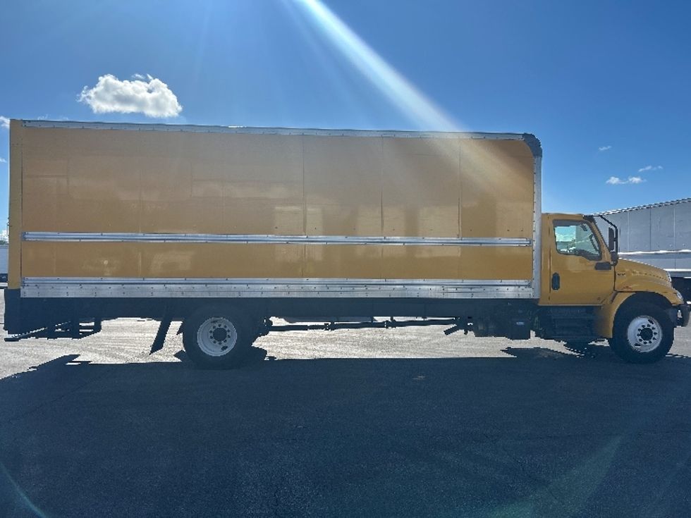 Medium Duty Box Truck-Light and Medium Duty Trucks-International-2021-MV607-Phoenix-AZ-208,408\n\t\tmiles-$ 41,000 - Image 14