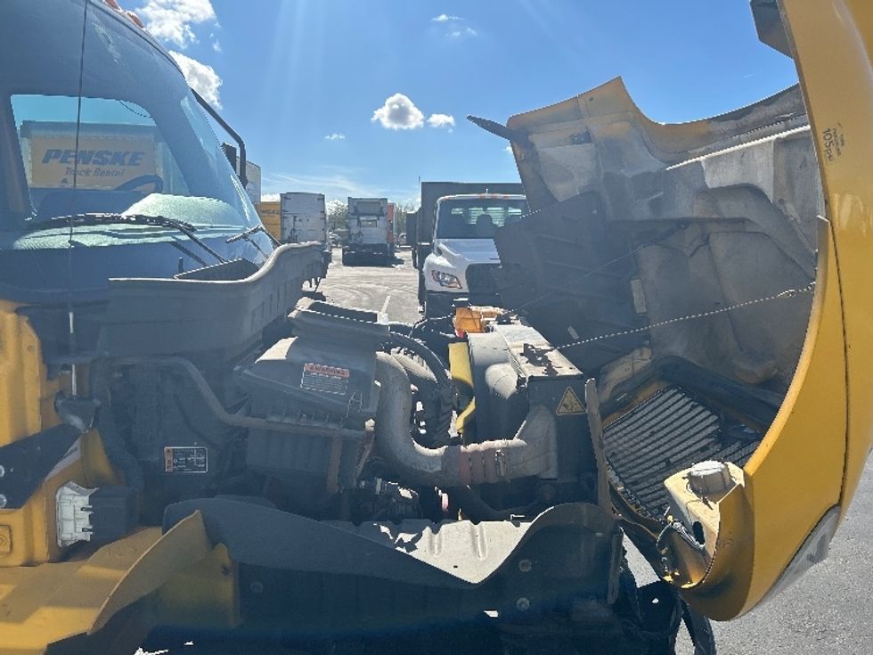 Medium Duty Box Truck-Light and Medium Duty Trucks-International-2021-MV607-Phoenix-AZ-208,408\n\t\tmiles-$ 41,000 - Image 22