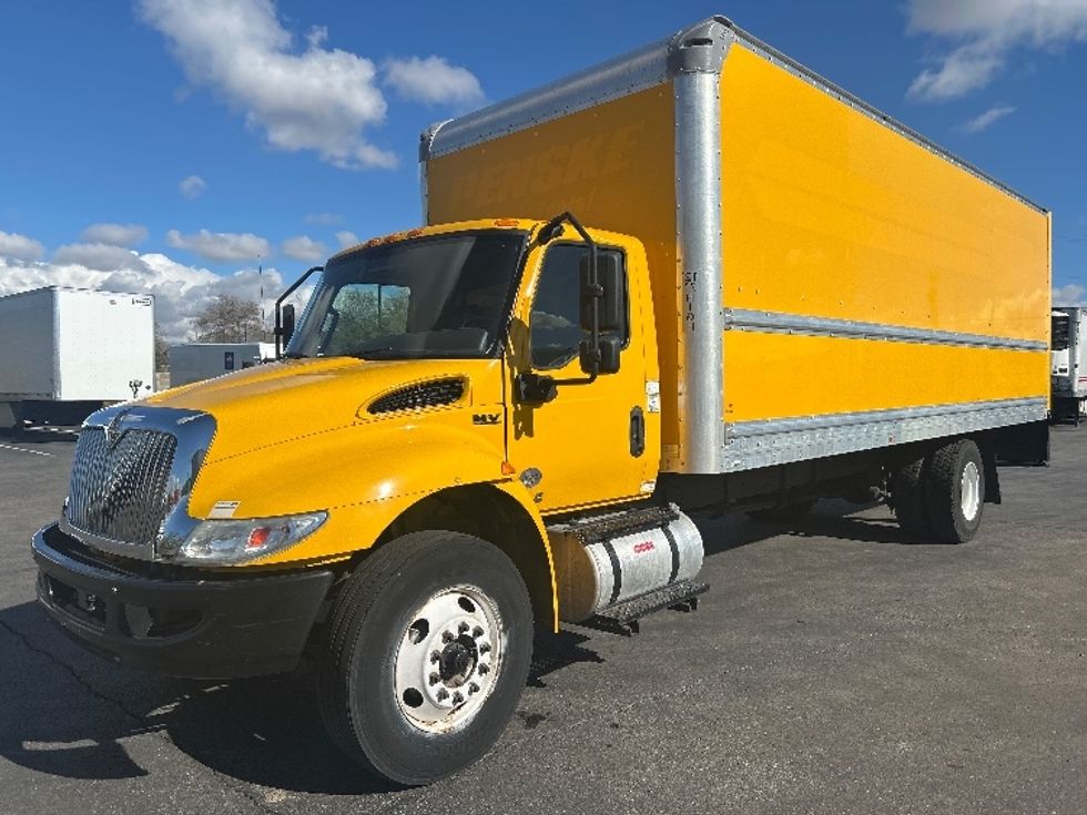 Medium Duty Box Truck-Light and Medium Duty Trucks-International-2021-MV607-Phoenix-AZ-208,408\n\t\tmiles-$ 41,000 - Image 3