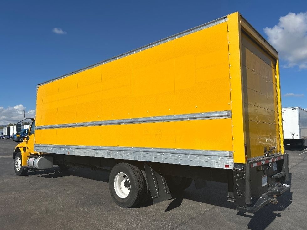 Medium Duty Box Truck-Light and Medium Duty Trucks-International-2021-MV607-Phoenix-AZ-208,408\n\t\tmiles-$ 41,000 - Image 6