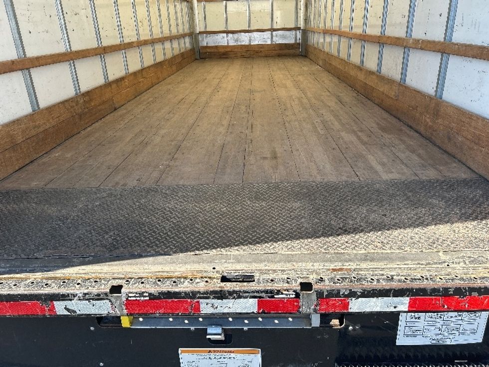 Medium Duty Box Truck-Light and Medium Duty Trucks-International-2021-MV607-Phoenix-AZ-208,408\n\t\tmiles-$ 41,000 - Image 9