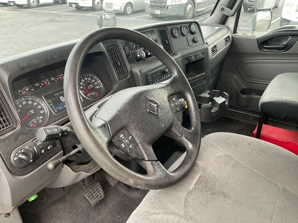 Medium Duty Box Truck-Light and Medium Duty Trucks-International-2021-MV607-Phoenix-AZ-210,128\n\t\tmiles-$ 49,250 - Image 17