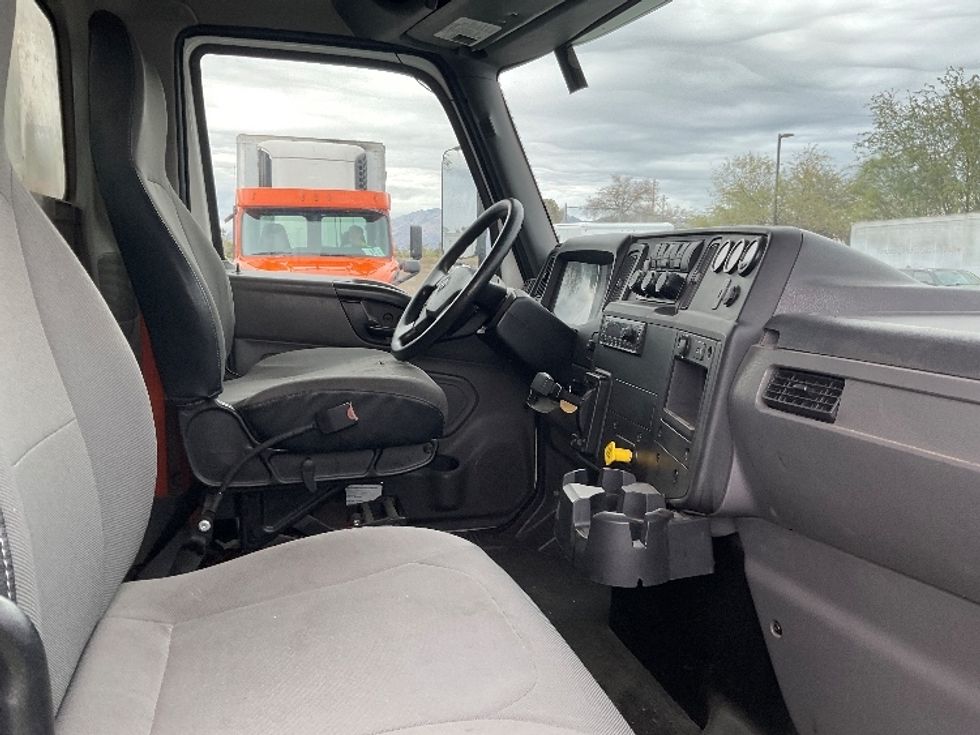 Medium Duty Box Truck-Light and Medium Duty Trucks-International-2021-MV607-Phoenix-AZ-210,128\n\t\tmiles-$ 49,250 - Image 22