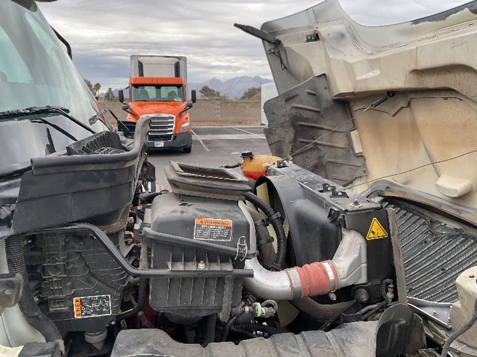 Medium Duty Box Truck-Light and Medium Duty Trucks-International-2021-MV607-Phoenix-AZ-210,128\n\t\tmiles-$ 49,250 - Image 23