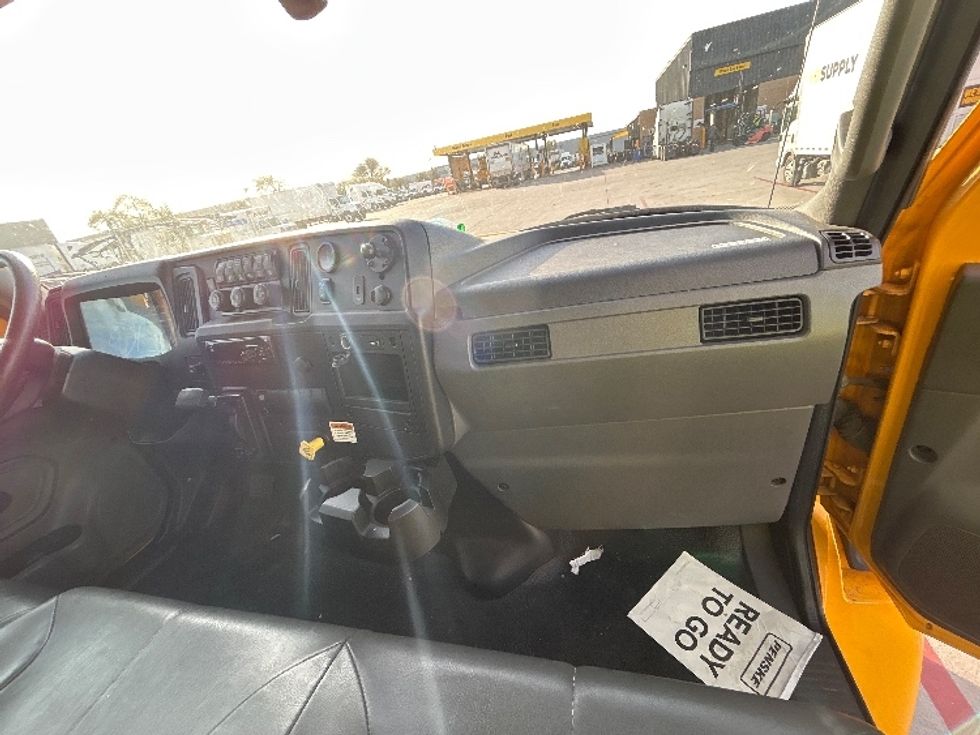 Medium Duty Box Truck-Light and Medium Duty Trucks-International-2021-MV607-Phoenix-AZ-210,225\n\t\tmiles-$ 40,750 - Image 17