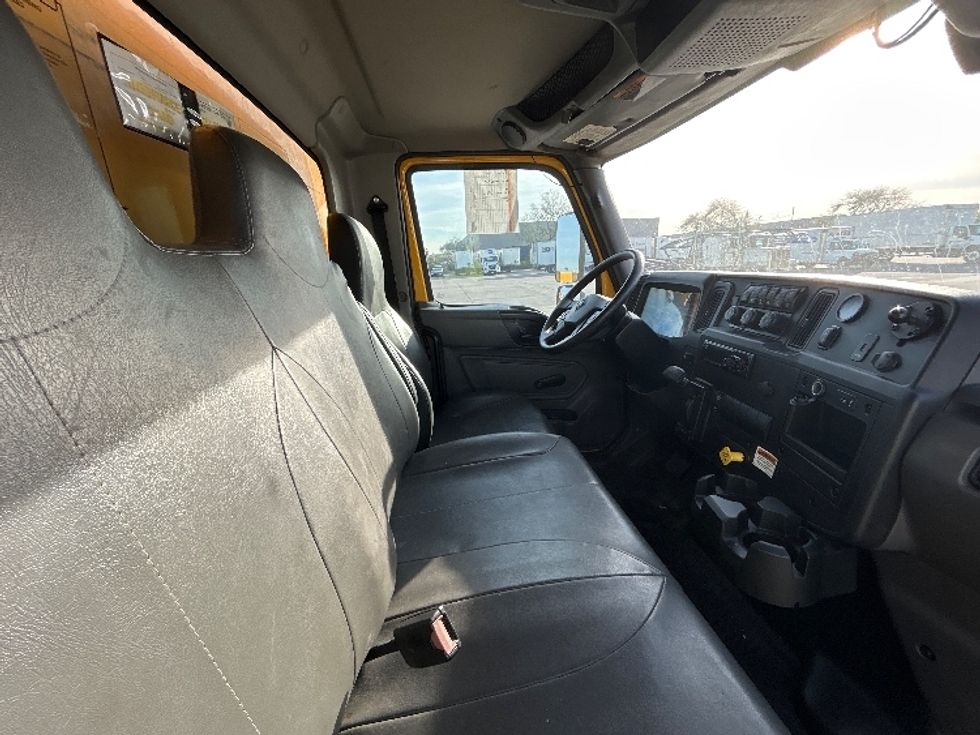 Medium Duty Box Truck-Light and Medium Duty Trucks-International-2021-MV607-Phoenix-AZ-210,225\n\t\tmiles-$ 40,750 - Image 18