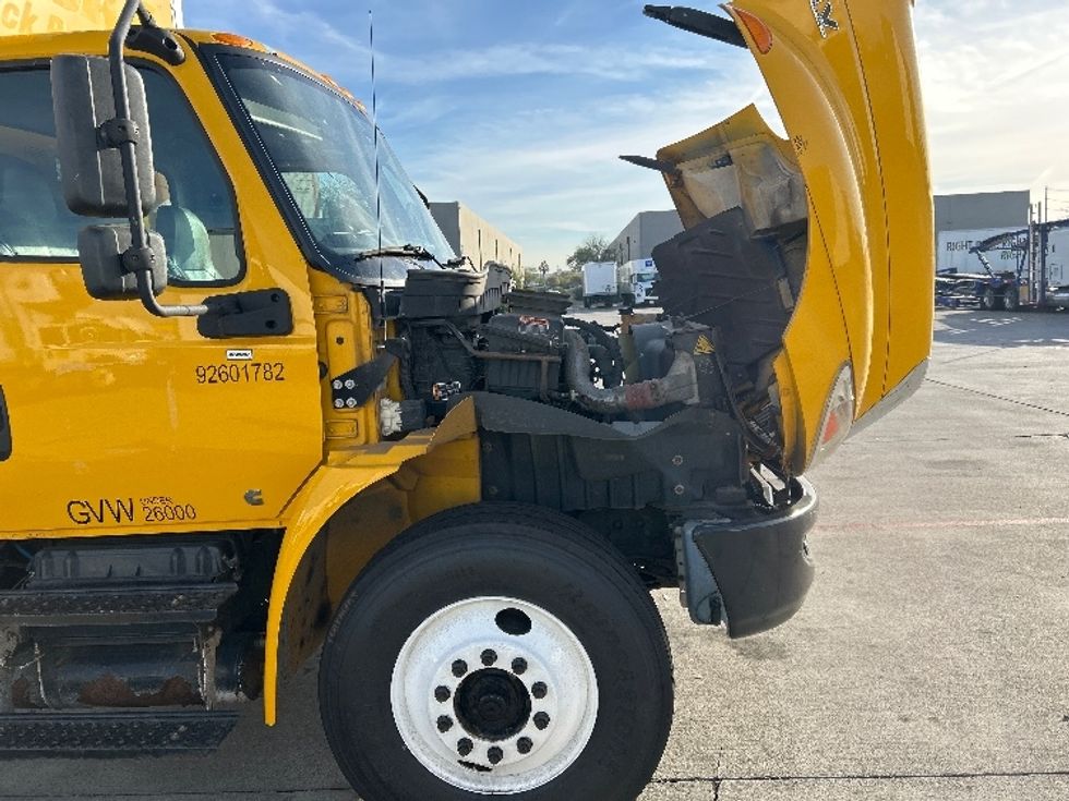 Medium Duty Box Truck-Light and Medium Duty Trucks-International-2021-MV607-Phoenix-AZ-210,225\n\t\tmiles-$ 40,750 - Image 19