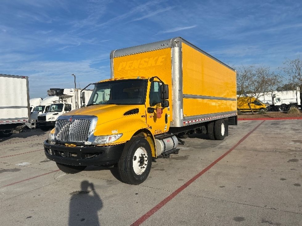 Medium Duty Box Truck-Light and Medium Duty Trucks-International-2021-MV607-Phoenix-AZ-210,225\n\t\tmiles-$ 40,750 - Image 3