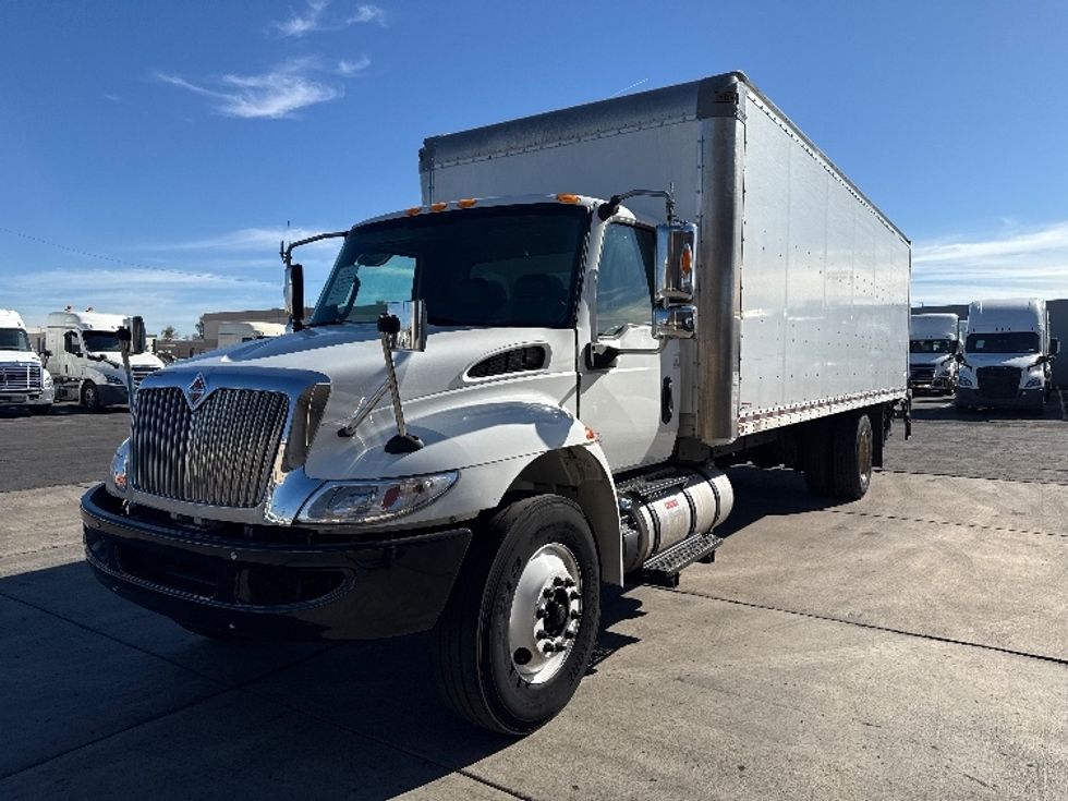 Medium Duty Box Truck-Light and Medium Duty Trucks-International-2021-MV607-Phoenix-AZ-211,026\n\t\tmiles-$ 46,250 - Image 1