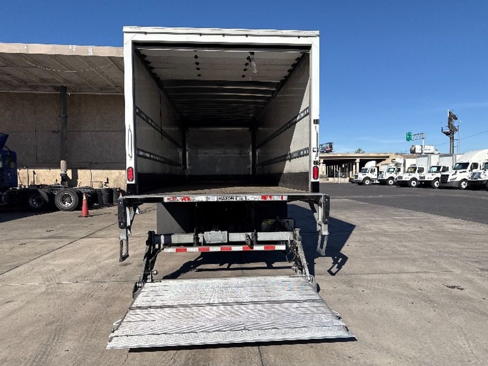 Medium Duty Box Truck-Light and Medium Duty Trucks-International-2021-MV607-Phoenix-AZ-211,026\n\t\tmiles-$ 46,250 - Image 9