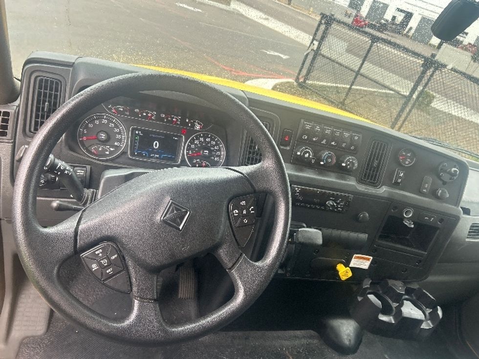 Medium Duty Box Truck-Light and Medium Duty Trucks-International-2021-MV607-Phoenix-AZ-211,364\n\t\tmiles-$ 40,750 - Image 18