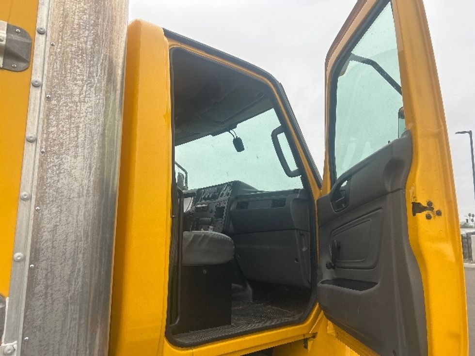 Medium Duty Box Truck-Light and Medium Duty Trucks-International-2021-MV607-Phoenix-AZ-211,364\n\t\tmiles-$ 40,750 - Image 20