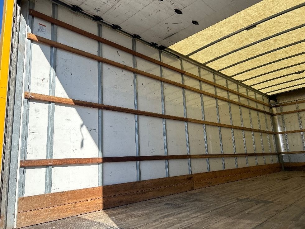 Medium Duty Box Truck-Light and Medium Duty Trucks-International-2021-MV607-Phoenix-AZ-214,691\n\t\tmiles-$ 40,250 - Image 10