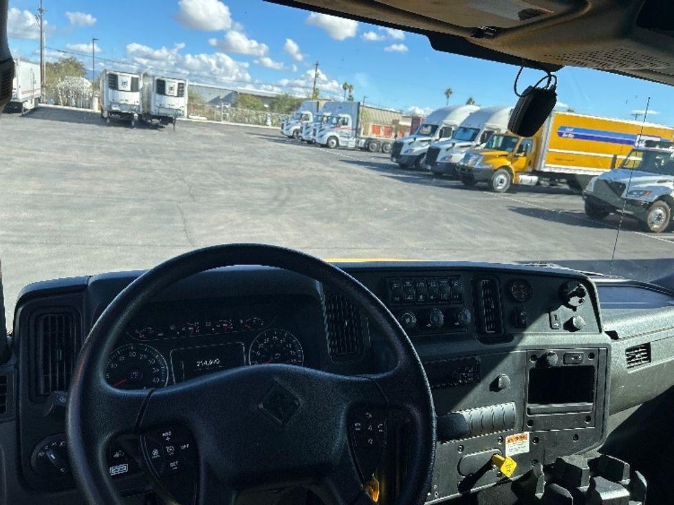 Medium Duty Box Truck-Light and Medium Duty Trucks-International-2021-MV607-Phoenix-AZ-214,691\n\t\tmiles-$ 40,250 - Image 17