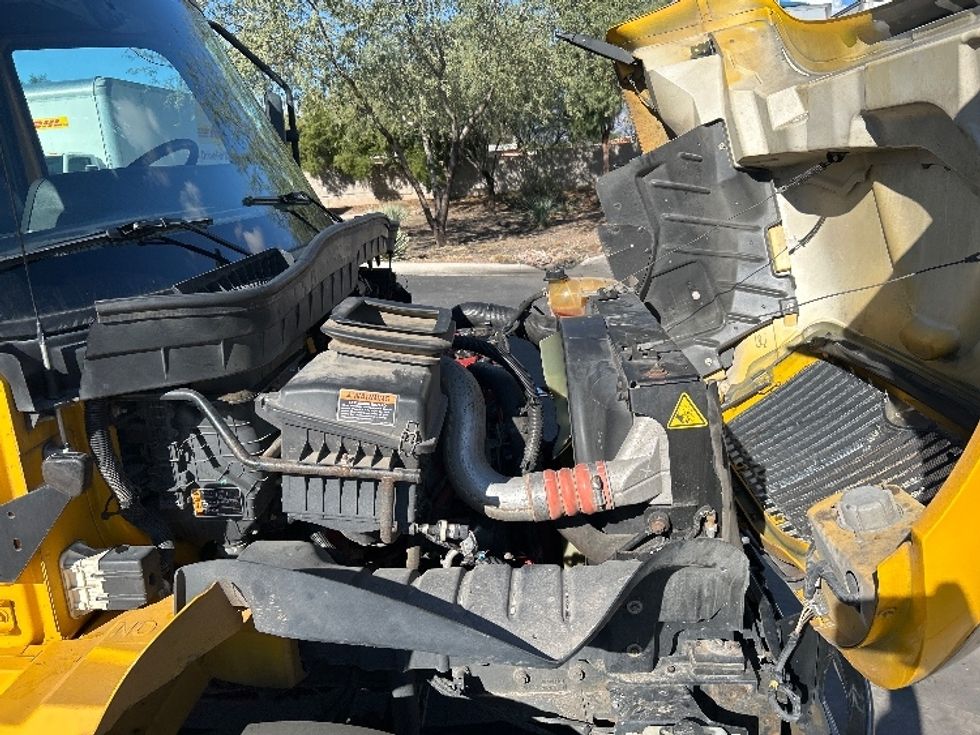 Medium Duty Box Truck-Light and Medium Duty Trucks-International-2021-MV607-Phoenix-AZ-214,691\n\t\tmiles-$ 40,250 - Image 22