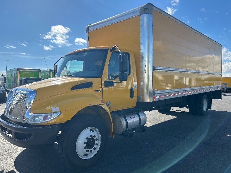 Medium Duty Box Truck-Light and Medium Duty Trucks-International-2021-MV607-Phoenix-AZ-214,691\n\t\tmiles-$ 40,250 - Image 3