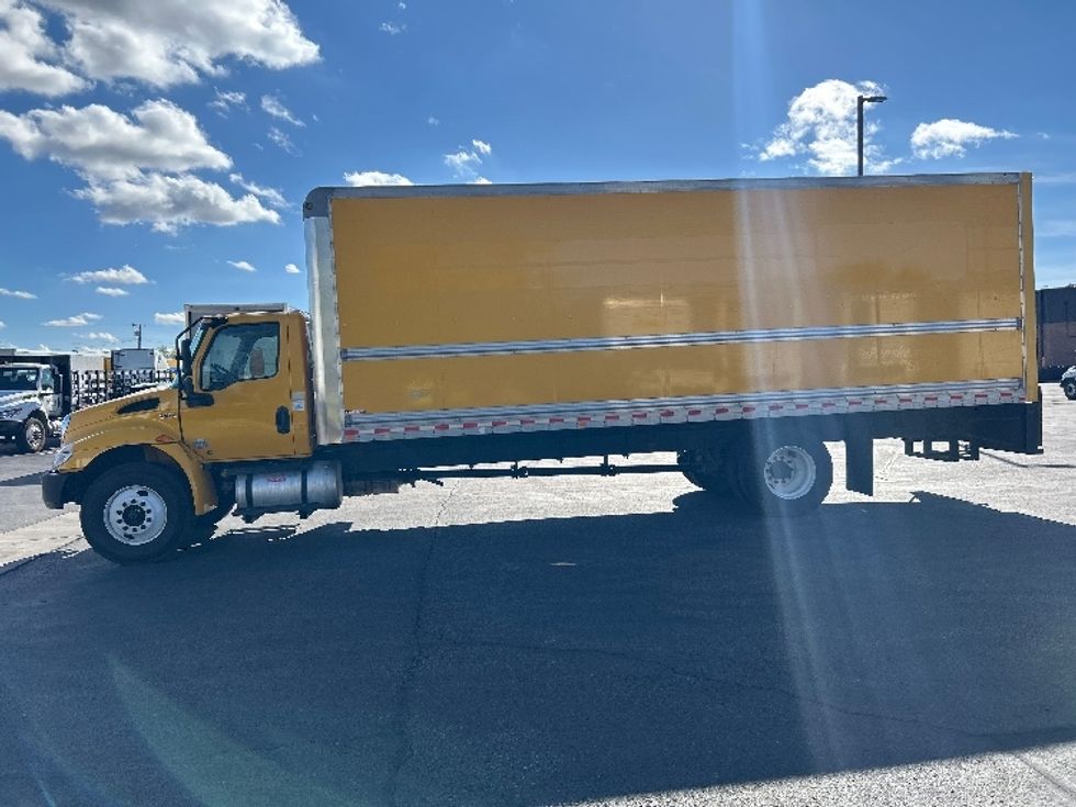 Medium Duty Box Truck-Light and Medium Duty Trucks-International-2021-MV607-Phoenix-AZ-214,691\n\t\tmiles-$ 40,250 - Image 4