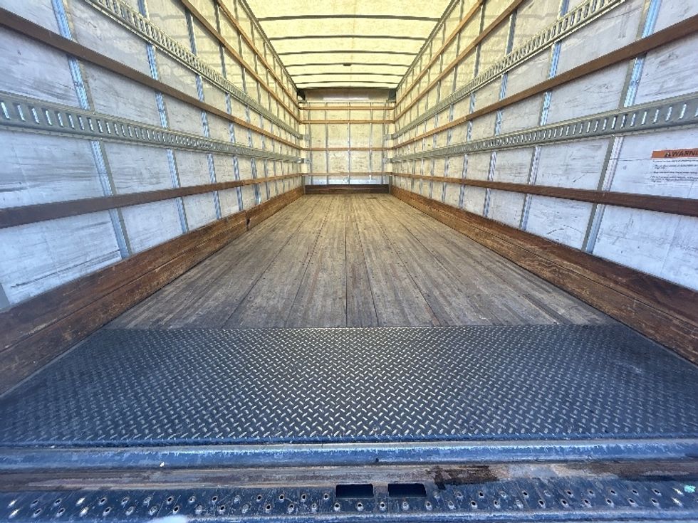 Medium Duty Box Truck-Light and Medium Duty Trucks-International-2021-MV607-Phoenix-AZ-217,227\n\t\tmiles-$ 53,250 - Image 10