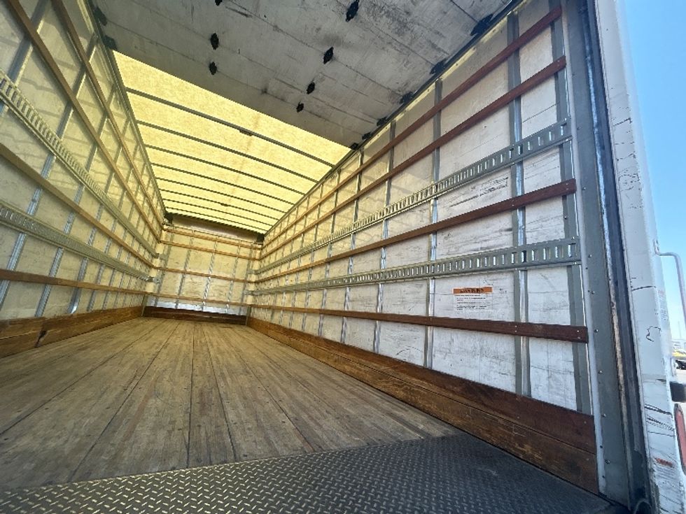 Medium Duty Box Truck-Light and Medium Duty Trucks-International-2021-MV607-Phoenix-AZ-217,227\n\t\tmiles-$ 53,250 - Image 12