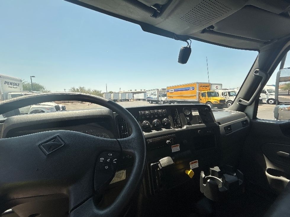Medium Duty Box Truck-Light and Medium Duty Trucks-International-2021-MV607-Phoenix-AZ-217,227\n\t\tmiles-$ 53,250 - Image 18