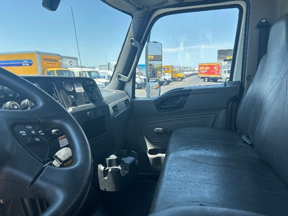 Medium Duty Box Truck-Light and Medium Duty Trucks-International-2021-MV607-Phoenix-AZ-217,227\n\t\tmiles-$ 53,250 - Image 19