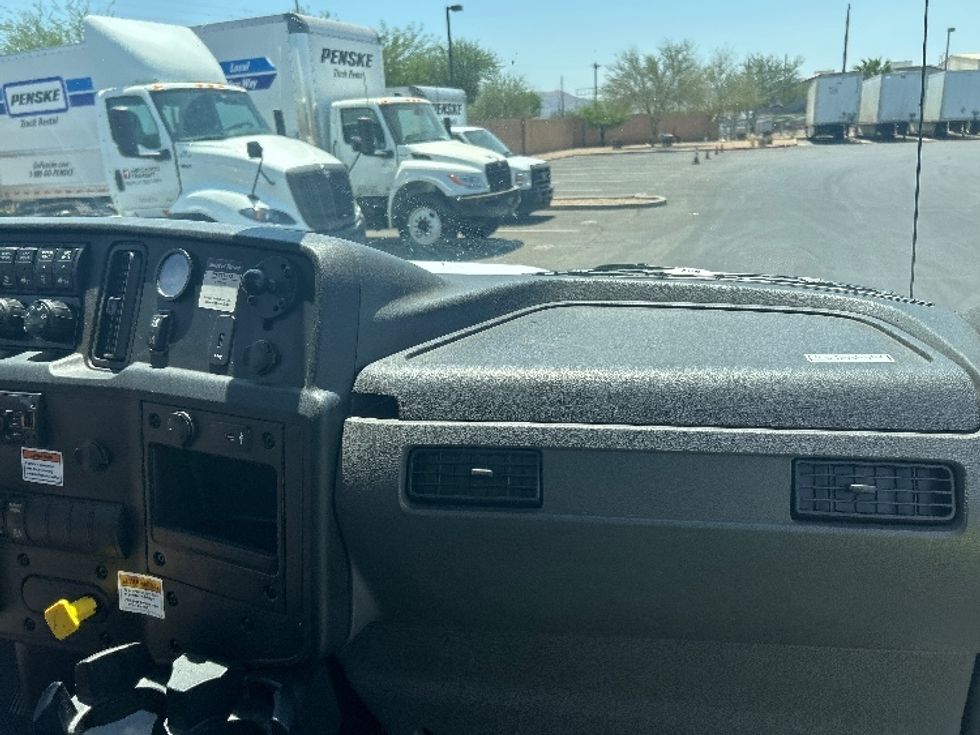 Medium Duty Box Truck-Light and Medium Duty Trucks-International-2021-MV607-Phoenix-AZ-217,227\n\t\tmiles-$ 53,250 - Image 21