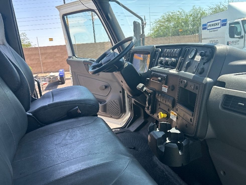 Medium Duty Box Truck-Light and Medium Duty Trucks-International-2021-MV607-Phoenix-AZ-217,227\n\t\tmiles-$ 53,250 - Image 22