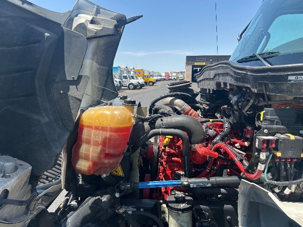 Medium Duty Box Truck-Light and Medium Duty Trucks-International-2021-MV607-Phoenix-AZ-217,227\n\t\tmiles-$ 53,250 - Image 24