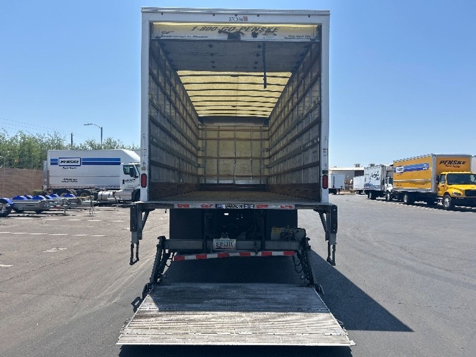 Medium Duty Box Truck-Light and Medium Duty Trucks-International-2021-MV607-Phoenix-AZ-217,227\n\t\tmiles-$ 53,250 - Image 9