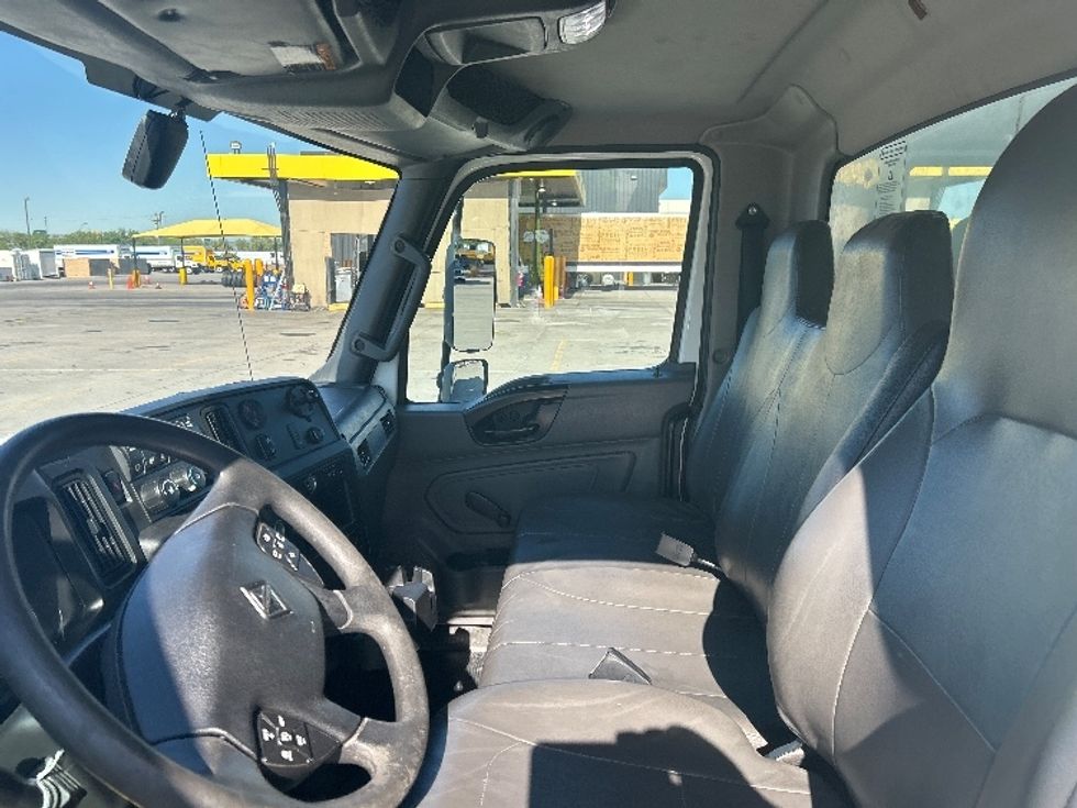 Medium Duty Box Truck-Light and Medium Duty Trucks-International-2021-MV607-Phoenix-AZ-217,737\n\t\tmiles-$ 53,250 - Image 19