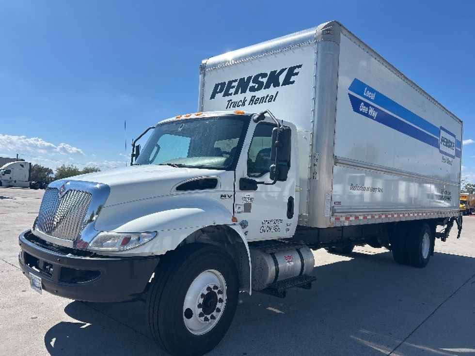 Medium Duty Box Truck-Light and Medium Duty Trucks-International-2021-MV607-Phoenix-AZ-217,737\n\t\tmiles-$ 53,250 - Image 3