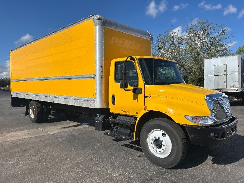 Medium Duty Box Truck-Light and Medium Duty Trucks-International-2021-MV607-Phoenix-AZ-221,047\n\t\tmiles-$ 39,250 - Image 1