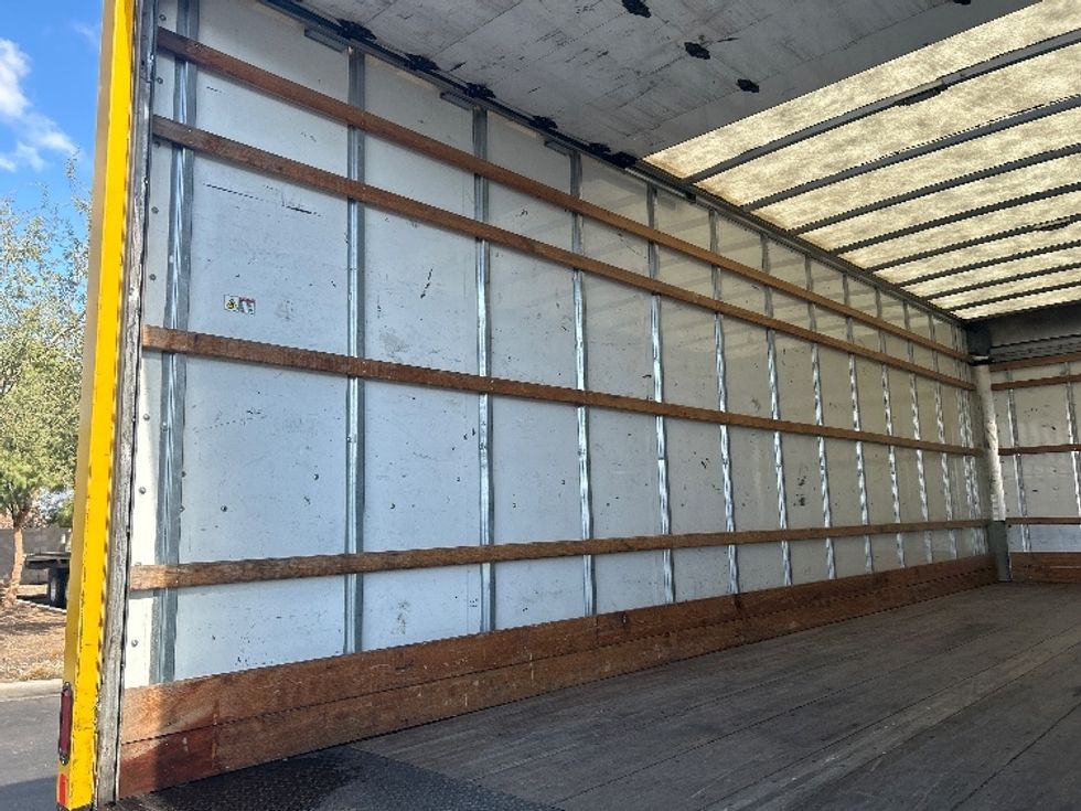 Medium Duty Box Truck-Light and Medium Duty Trucks-International-2021-MV607-Phoenix-AZ-221,047\n\t\tmiles-$ 39,250 - Image 10