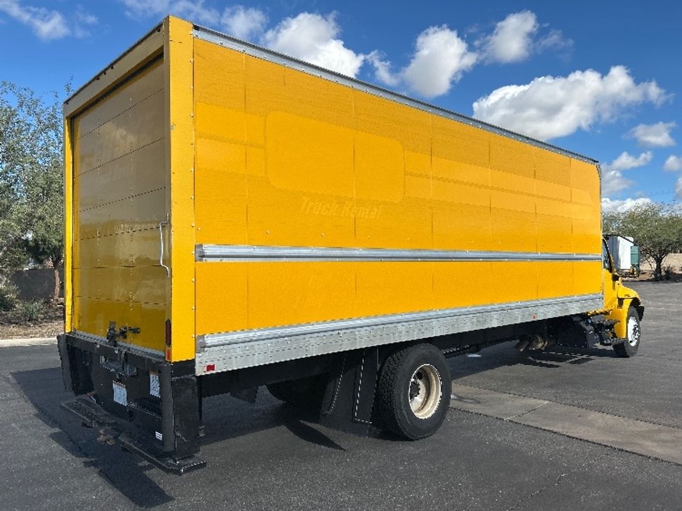Medium Duty Box Truck-Light and Medium Duty Trucks-International-2021-MV607-Phoenix-AZ-221,047\n\t\tmiles-$ 39,250 - Image 12