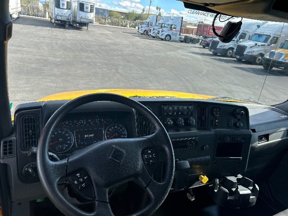 Medium Duty Box Truck-Light and Medium Duty Trucks-International-2021-MV607-Phoenix-AZ-221,047\n\t\tmiles-$ 39,250 - Image 16