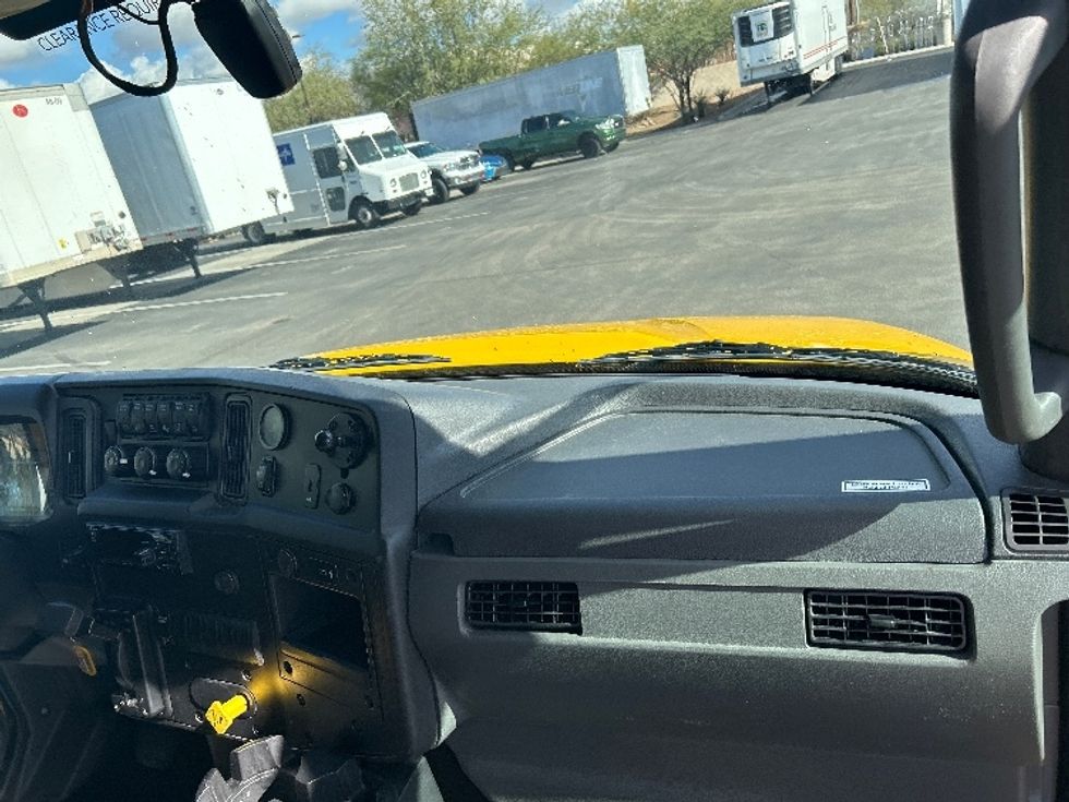 Medium Duty Box Truck-Light and Medium Duty Trucks-International-2021-MV607-Phoenix-AZ-221,047\n\t\tmiles-$ 39,250 - Image 18