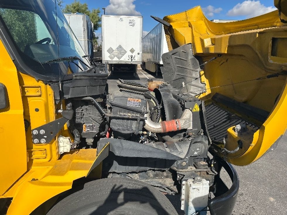 Medium Duty Box Truck-Light and Medium Duty Trucks-International-2021-MV607-Phoenix-AZ-221,047\n\t\tmiles-$ 39,250 - Image 20