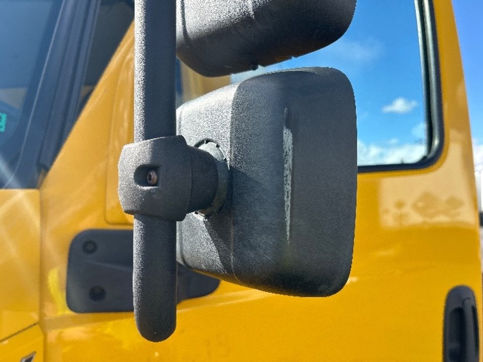 Medium Duty Box Truck-Light and Medium Duty Trucks-International-2021-MV607-Phoenix-AZ-221,047\n\t\tmiles-$ 39,250 - Image 22