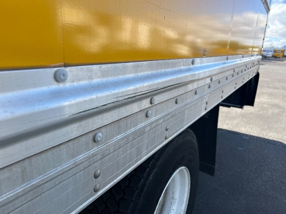 Medium Duty Box Truck-Light and Medium Duty Trucks-International-2021-MV607-Phoenix-AZ-221,047\n\t\tmiles-$ 39,250 - Image 24