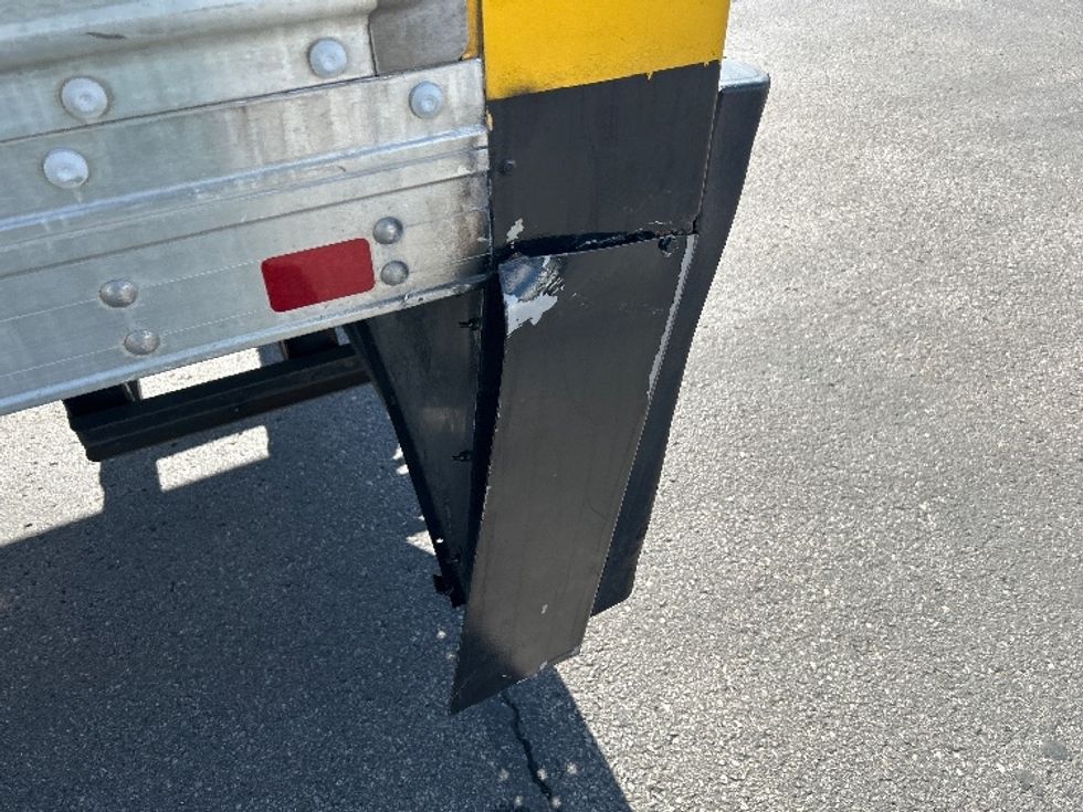 Medium Duty Box Truck-Light and Medium Duty Trucks-International-2021-MV607-Phoenix-AZ-221,047\n\t\tmiles-$ 39,250 - Image 25