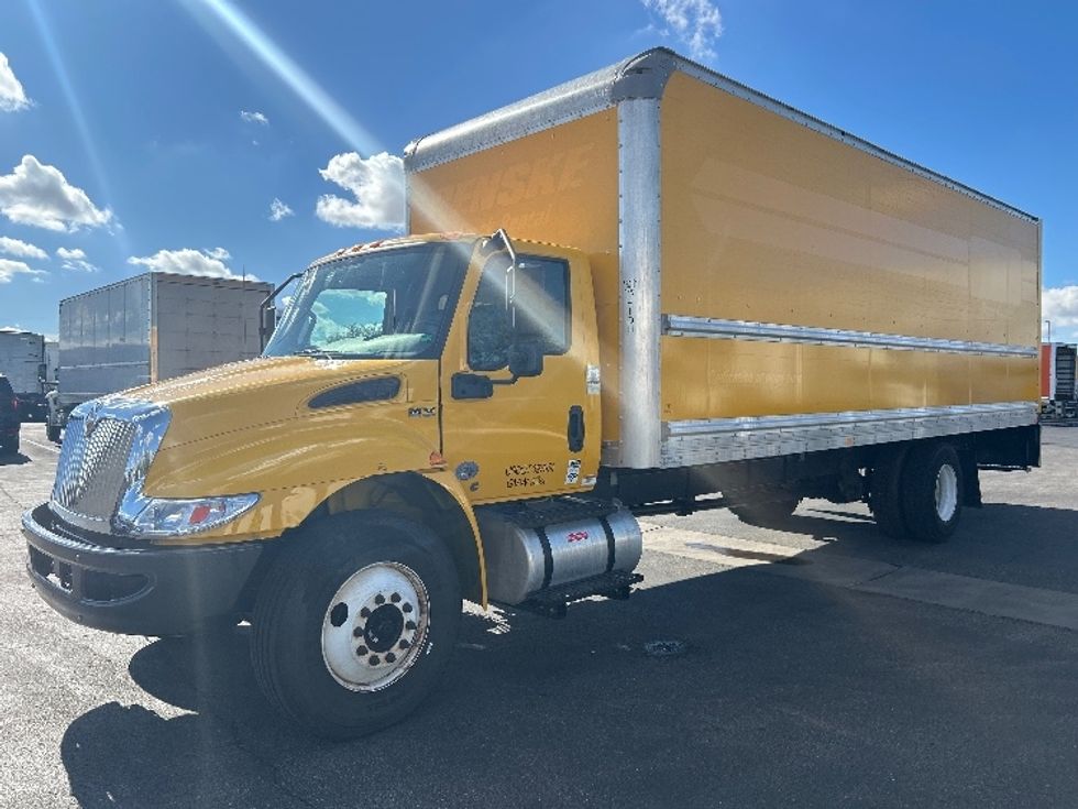 Medium Duty Box Truck-Light and Medium Duty Trucks-International-2021-MV607-Phoenix-AZ-221,047\n\t\tmiles-$ 39,250 - Image 3