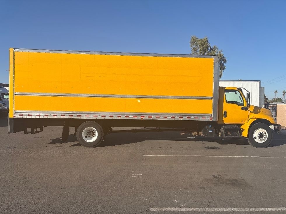 Medium Duty Box Truck-Light and Medium Duty Trucks-International-2021-MV607-Phoenix-AZ-225,329\n\t\tmiles-$ 34,500 - Image 15