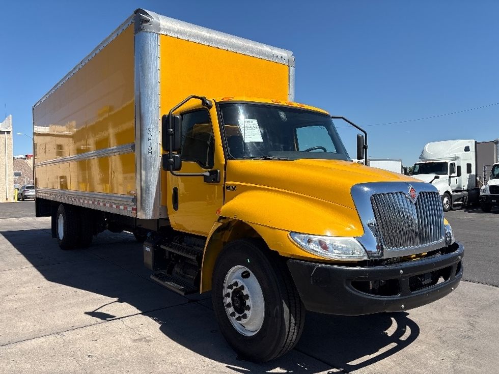 Medium Duty Box Truck-Light and Medium Duty Trucks-International-2021-MV607-Phoenix-AZ-226,989\n\t\tmiles-$ 28,750 - Image 1