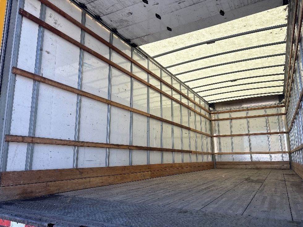 Medium Duty Box Truck-Light and Medium Duty Trucks-International-2021-MV607-Phoenix-AZ-226,989\n\t\tmiles-$ 28,750 - Image 10