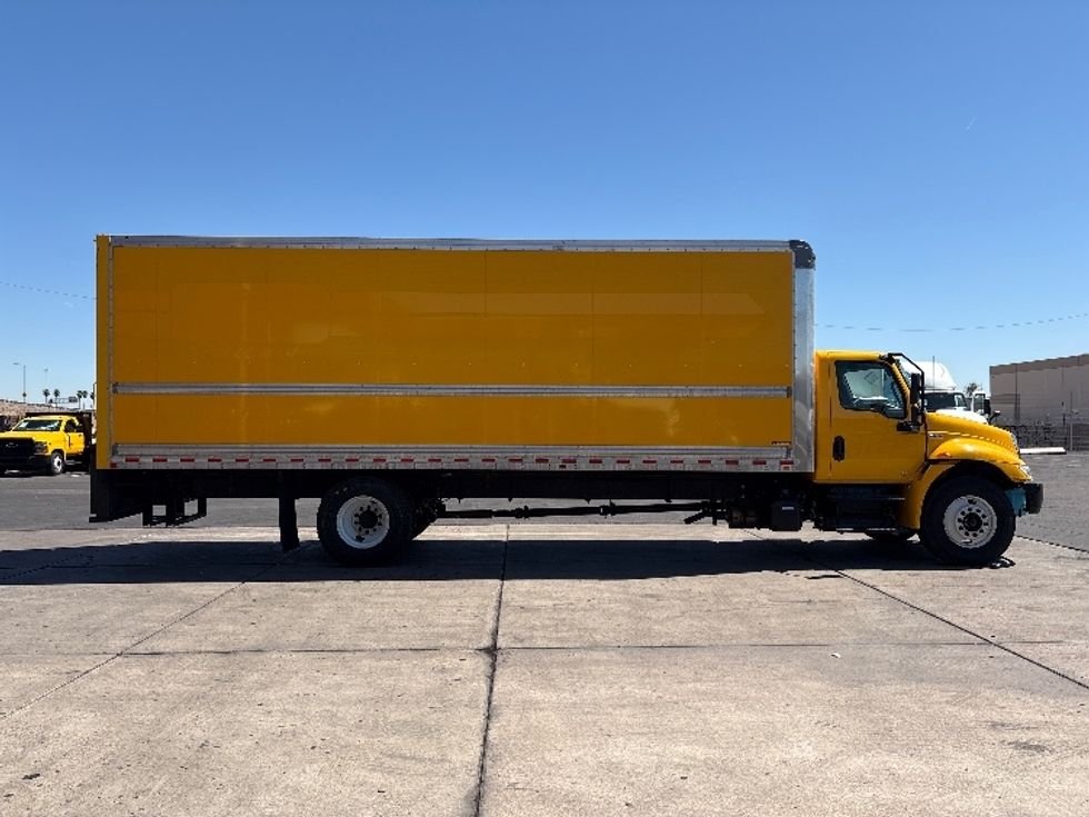 Medium Duty Box Truck-Light and Medium Duty Trucks-International-2021-MV607-Phoenix-AZ-226,989\n\t\tmiles-$ 28,750 - Image 14