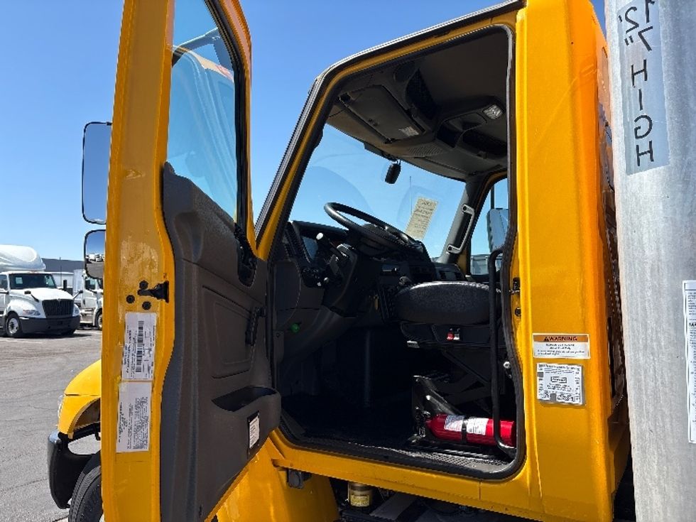Medium Duty Box Truck-Light and Medium Duty Trucks-International-2021-MV607-Phoenix-AZ-226,989\n\t\tmiles-$ 28,750 - Image 15