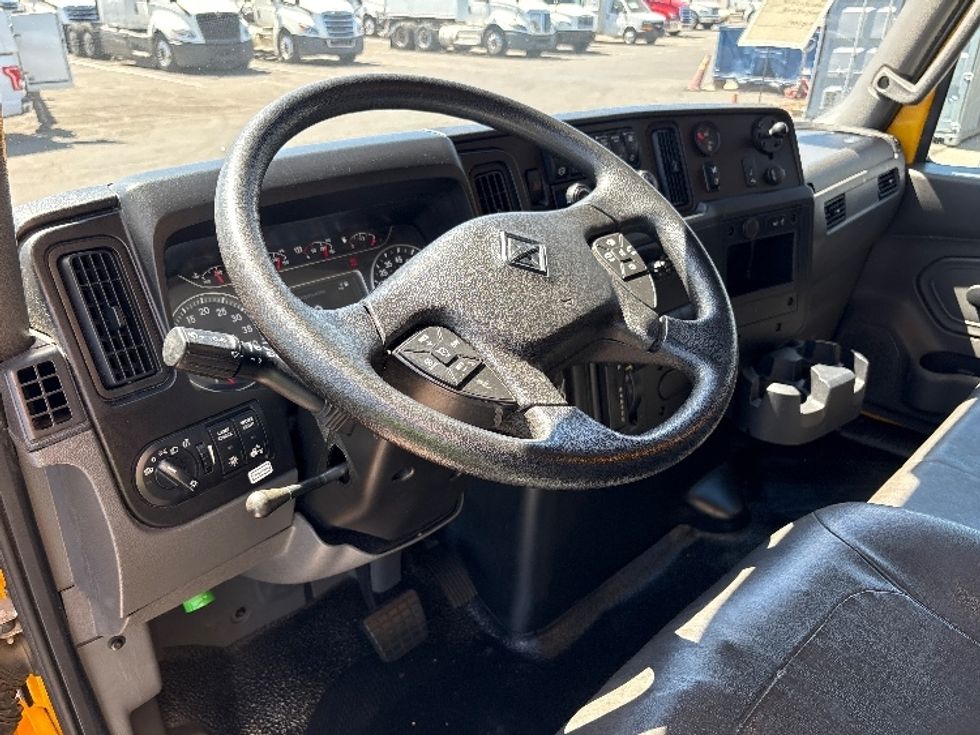 Medium Duty Box Truck-Light and Medium Duty Trucks-International-2021-MV607-Phoenix-AZ-226,989\n\t\tmiles-$ 28,750 - Image 16