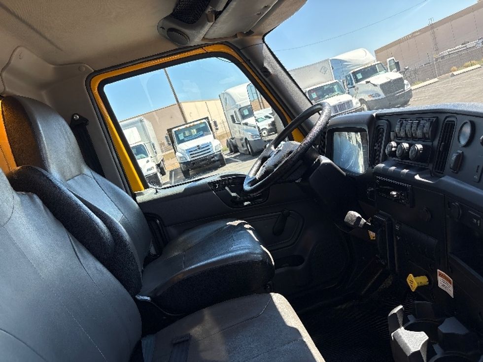 Medium Duty Box Truck-Light and Medium Duty Trucks-International-2021-MV607-Phoenix-AZ-226,989\n\t\tmiles-$ 28,750 - Image 21